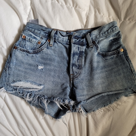 501 levi shorts - Picture 2 of 5